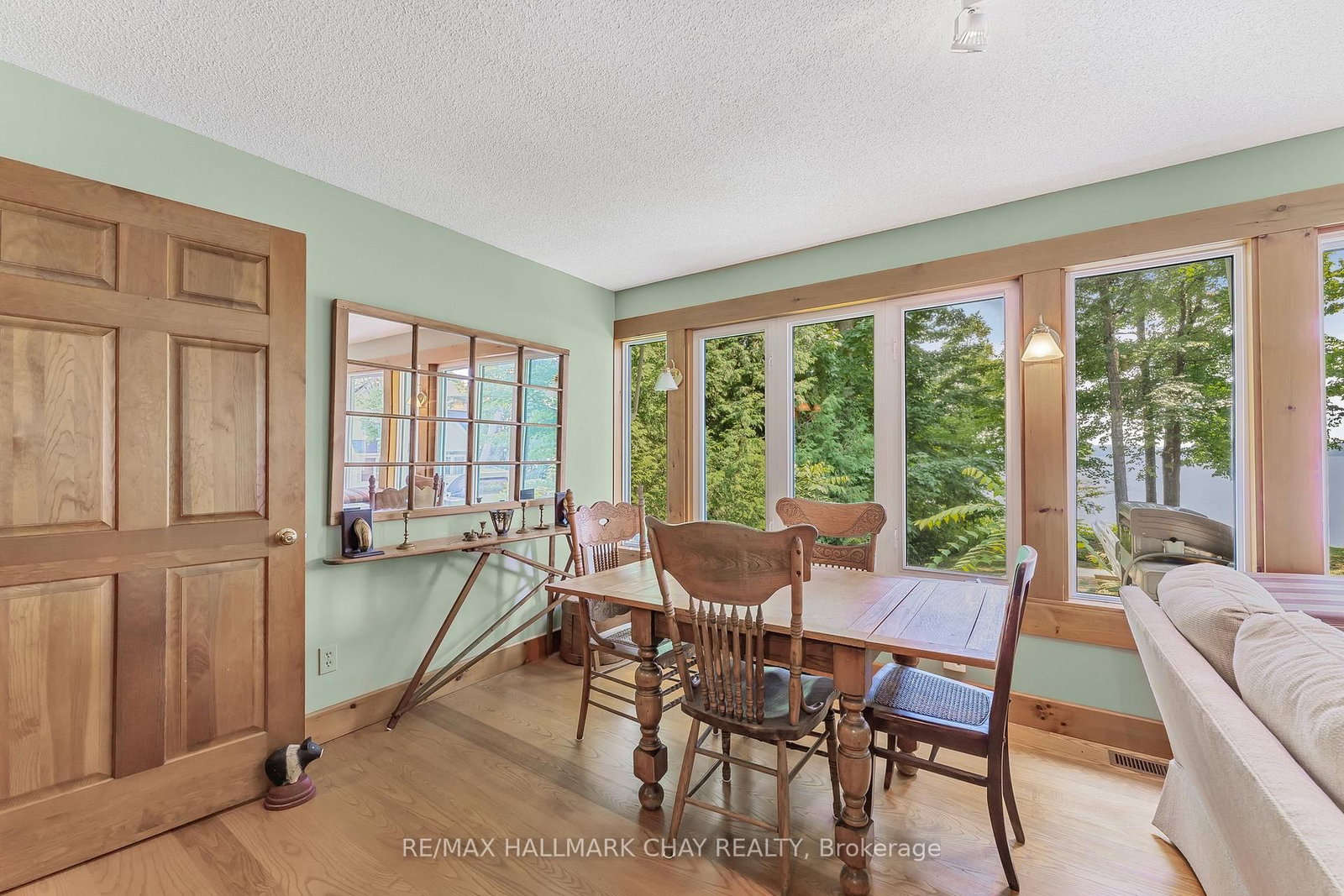 209 Bay Street • Oro-Medonte, ON photo 33