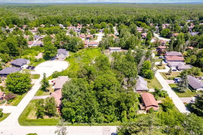 79 Smallman Drive • Wasaga Beach, ON photo 3
