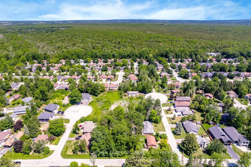 79 Smallman Drive • Wasaga Beach, ON photo 4