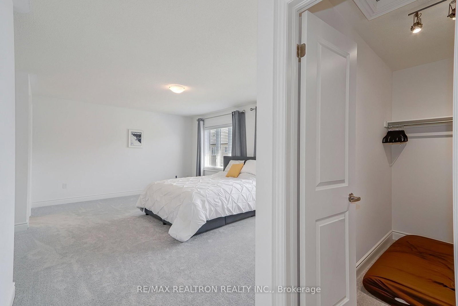 19 Middleton Drive • Wasaga Beach, ON photo 15