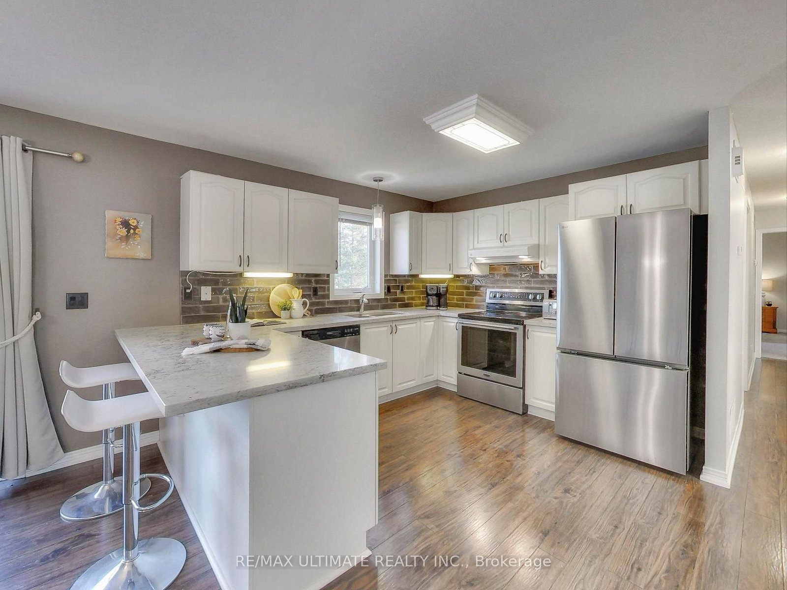 71 61st Street S • Wasaga Beach, ON photo 9