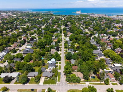 333 Oak Street • Collingwood, ON photo 5