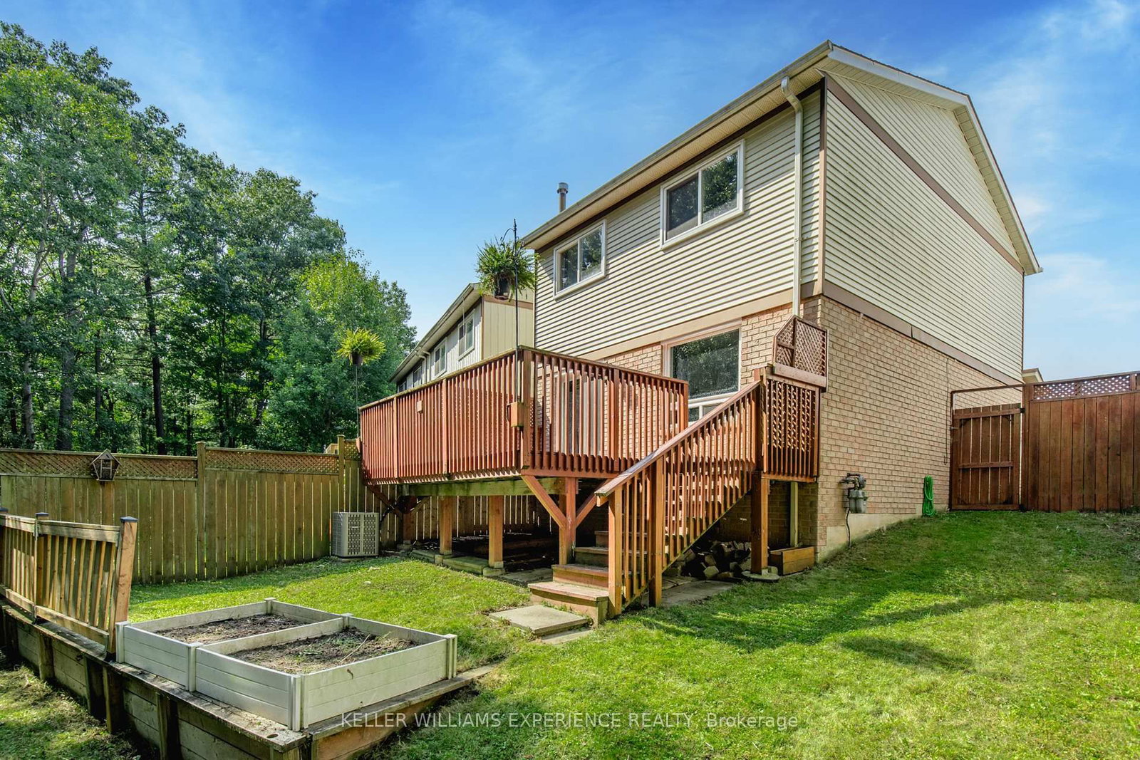 49 Burns Circle • Barrie, ON photo 19