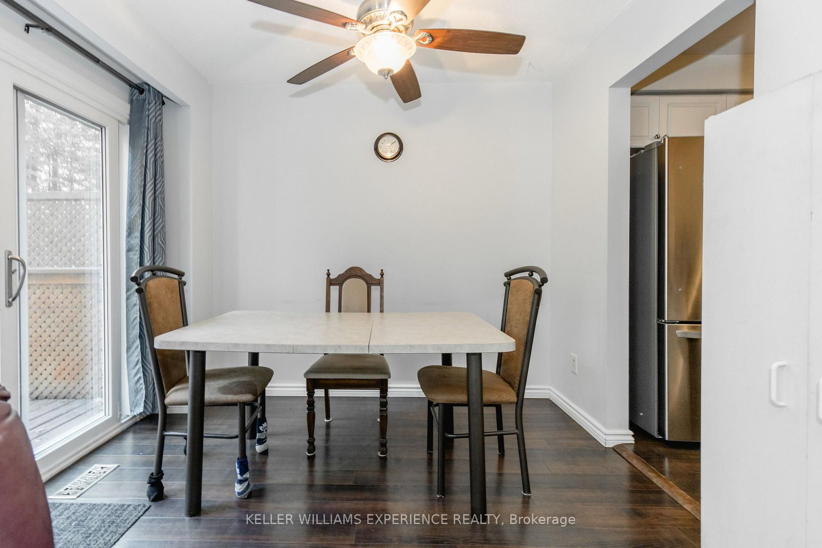 49 Burns Circle • Barrie, ON photo 7