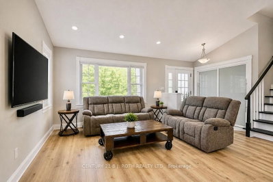 70 S 12 Line • Oro-Medonte, ON photo 8