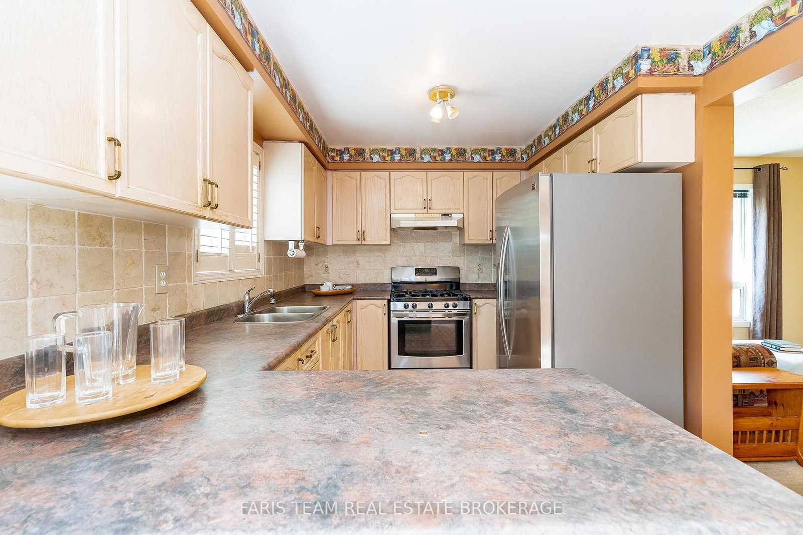 230 Mary Anne Drive • Barrie, ON photo 5