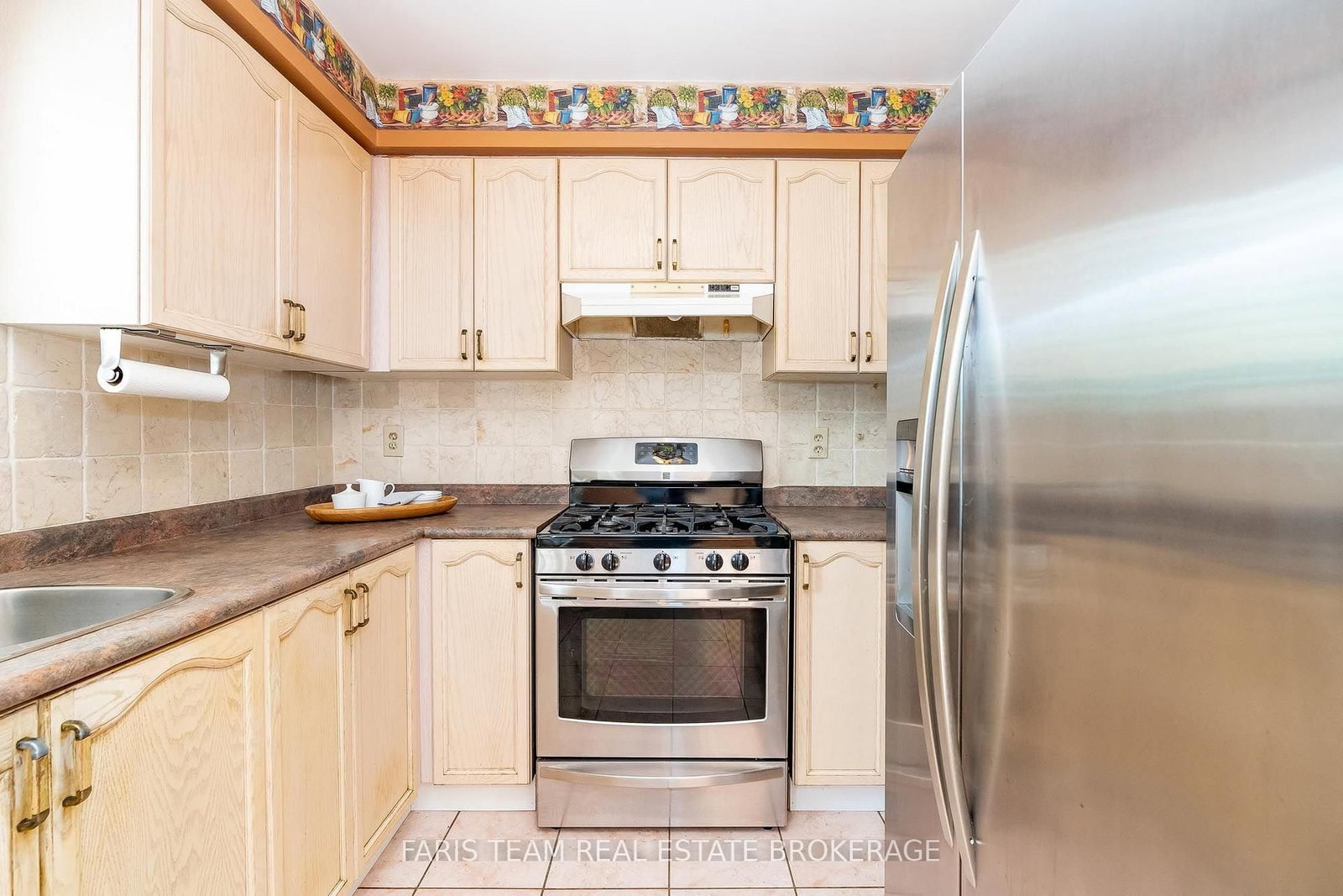 230 Mary Anne Drive • Barrie, ON photo 6