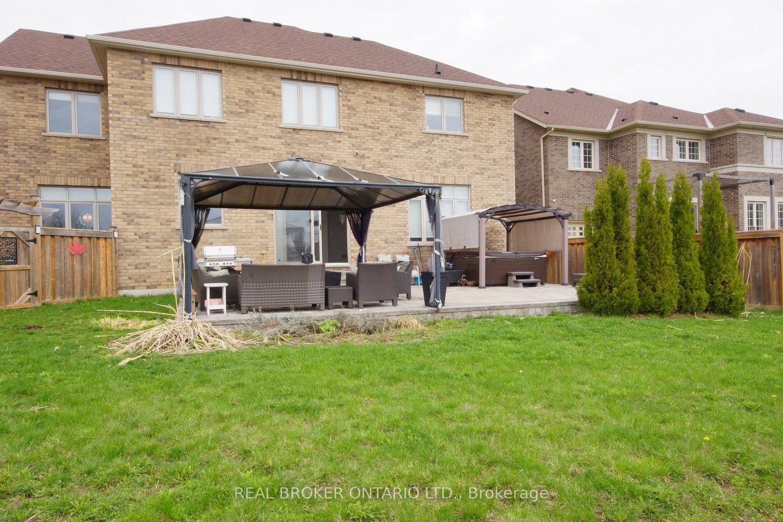 100 Trail Boulevard • Springwater, ON photo 23