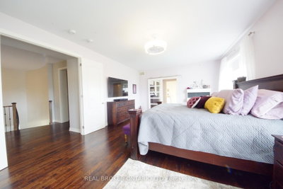 100 Trail Boulevard • Springwater, ON photo 8