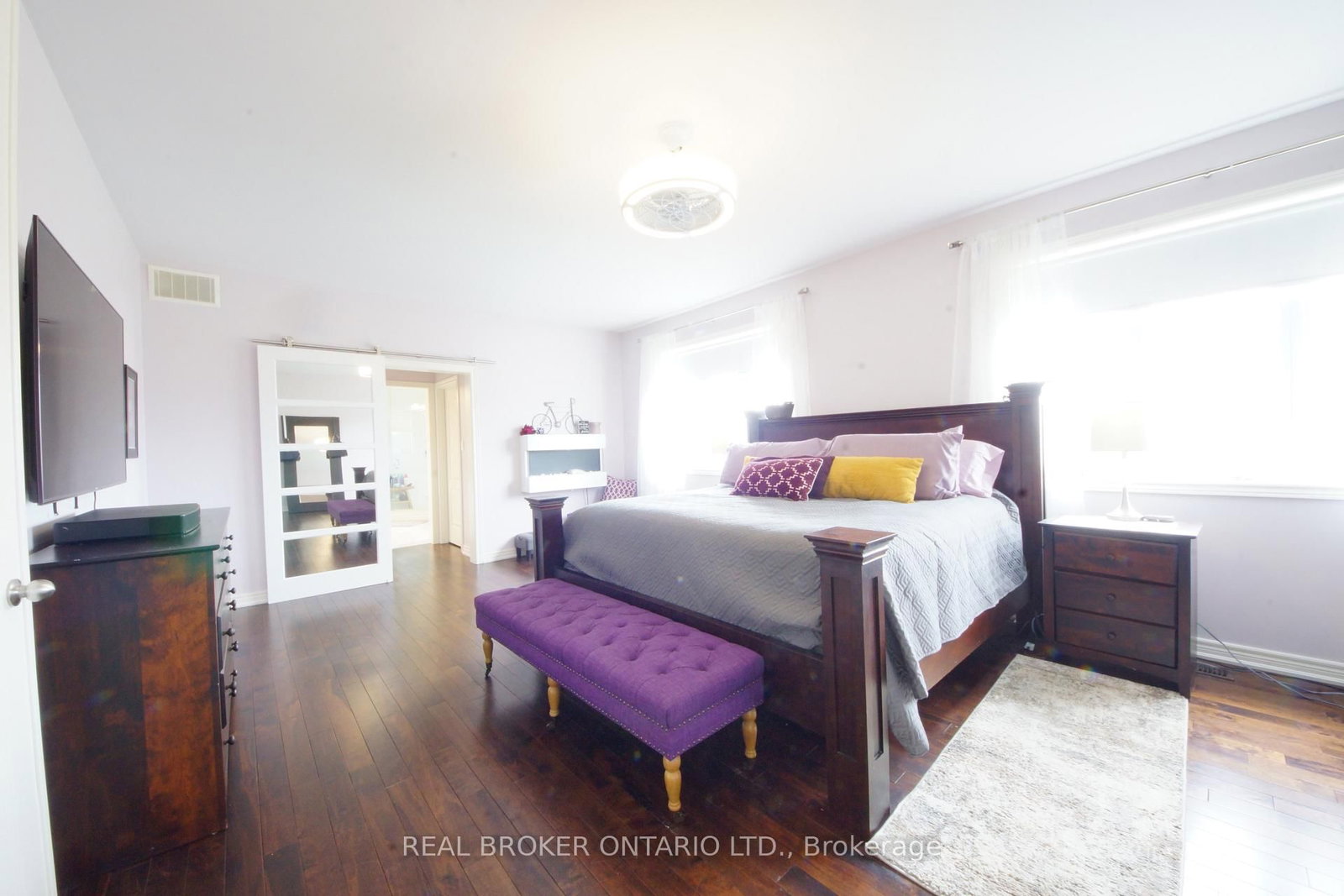 100 Trail Boulevard • Springwater, ON photo 9