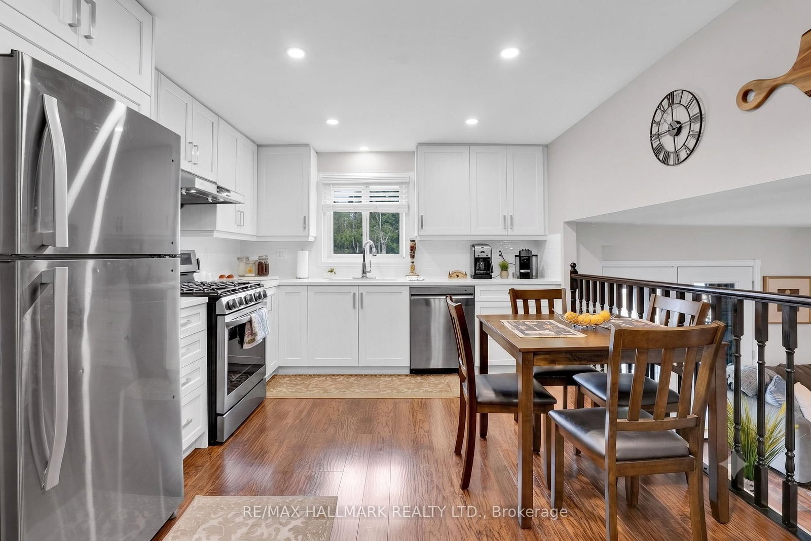 36 Ridgeway Avenue • Barrie, ON photo 15