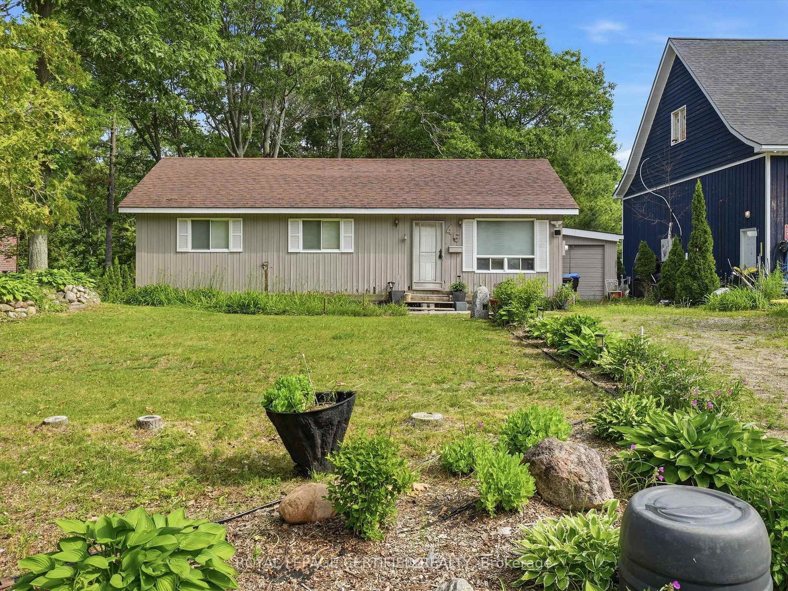Detached House sold at 46 Tucson Road, Tiny, Ontario, L9M 0B6 - Rural Tiny - MLS: S13515744