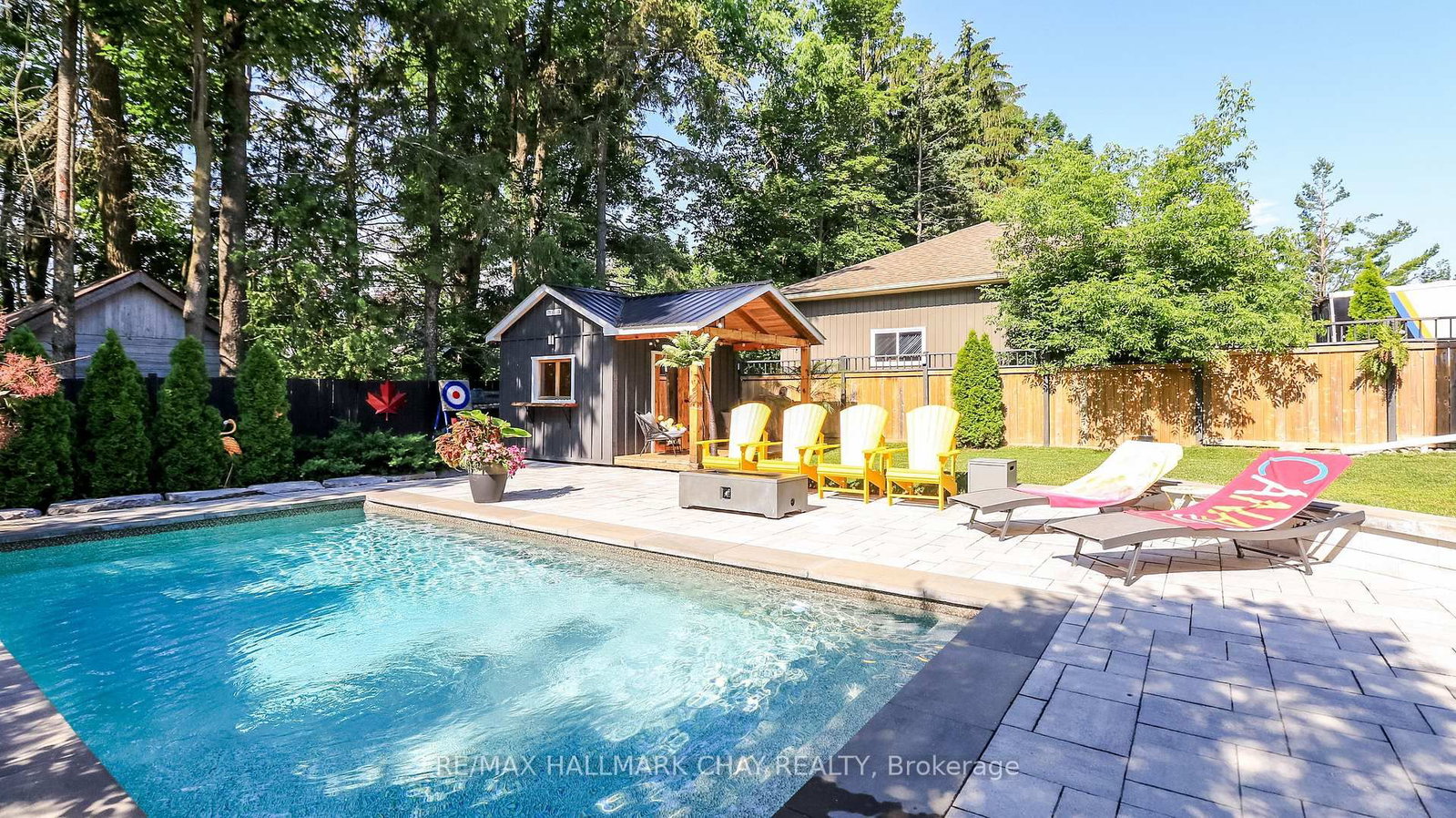 17 Bowman Avenue • Barrie, ON photo 10