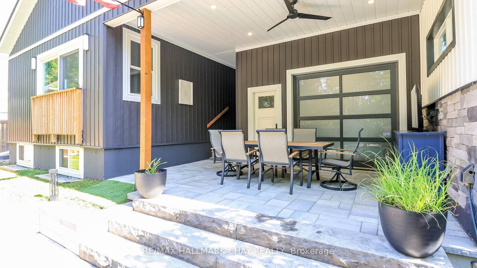 17 Bowman Avenue • Barrie, ON photo 16