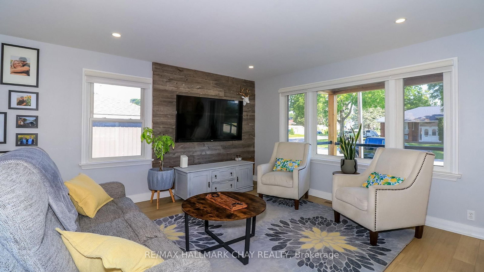 17 Bowman Avenue • Barrie, ON photo 21