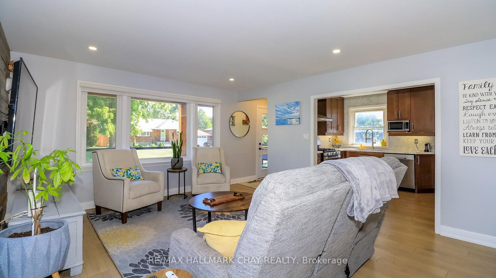 17 Bowman Avenue • Barrie, ON photo 24
