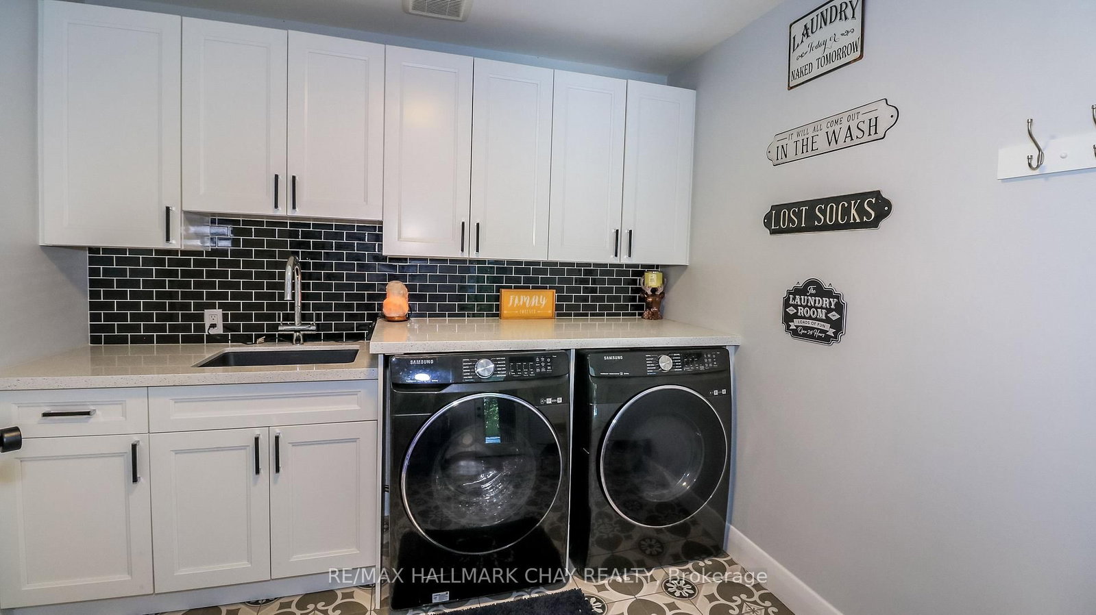 17 Bowman Avenue • Barrie, ON photo 30