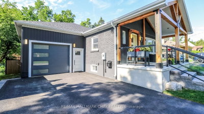 17 Bowman Avenue • Barrie, ON photo 8
