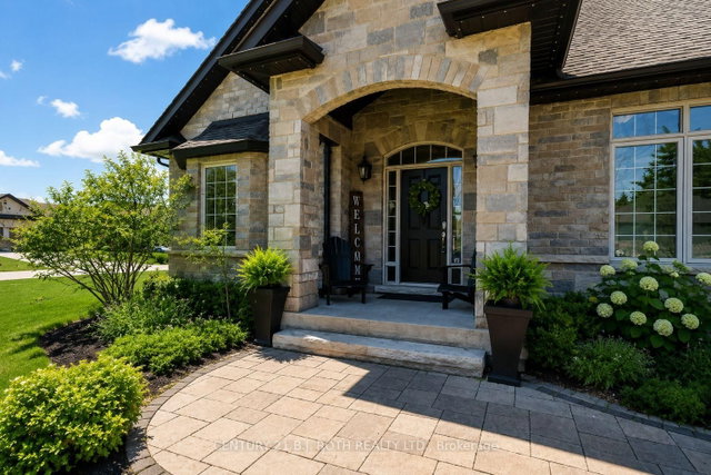 2 Roy Hickling Drive