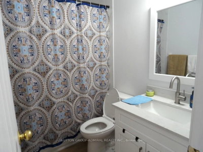 65 Delaney Crescent • Barrie, ON photo 9