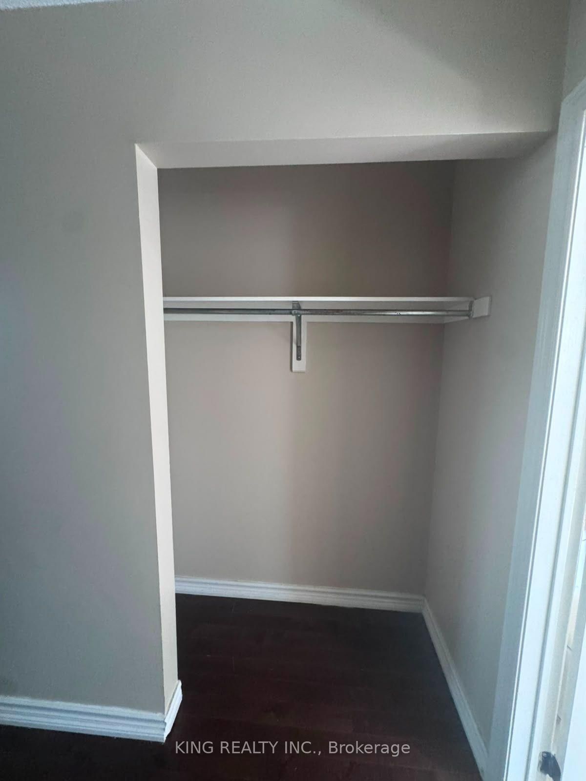 526 Grove Street E • Barrie, ON photo 16
