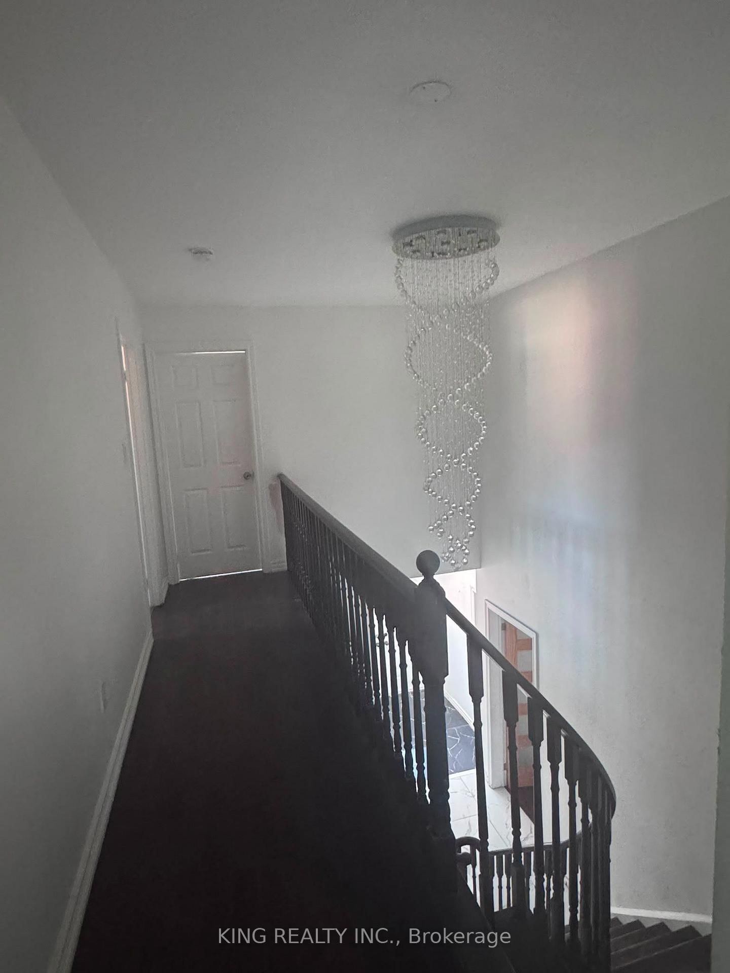 526 Grove Street E • Barrie, ON photo 8