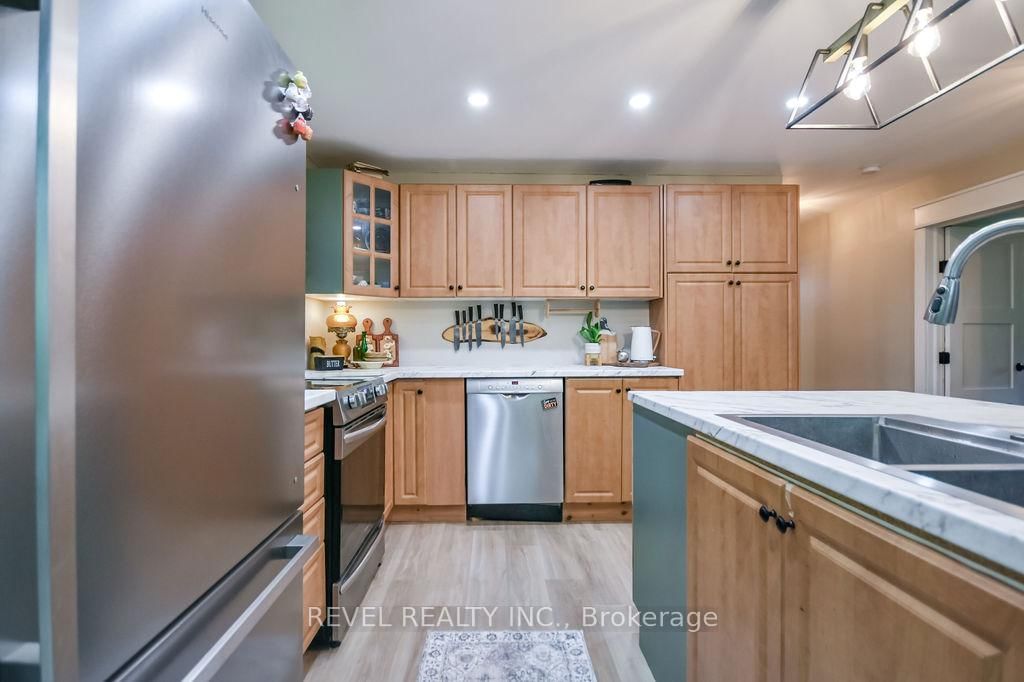3267 Albany Street • Severn, ON photo 12