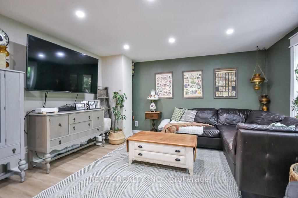 3267 Albany Street • Severn, ON photo 21