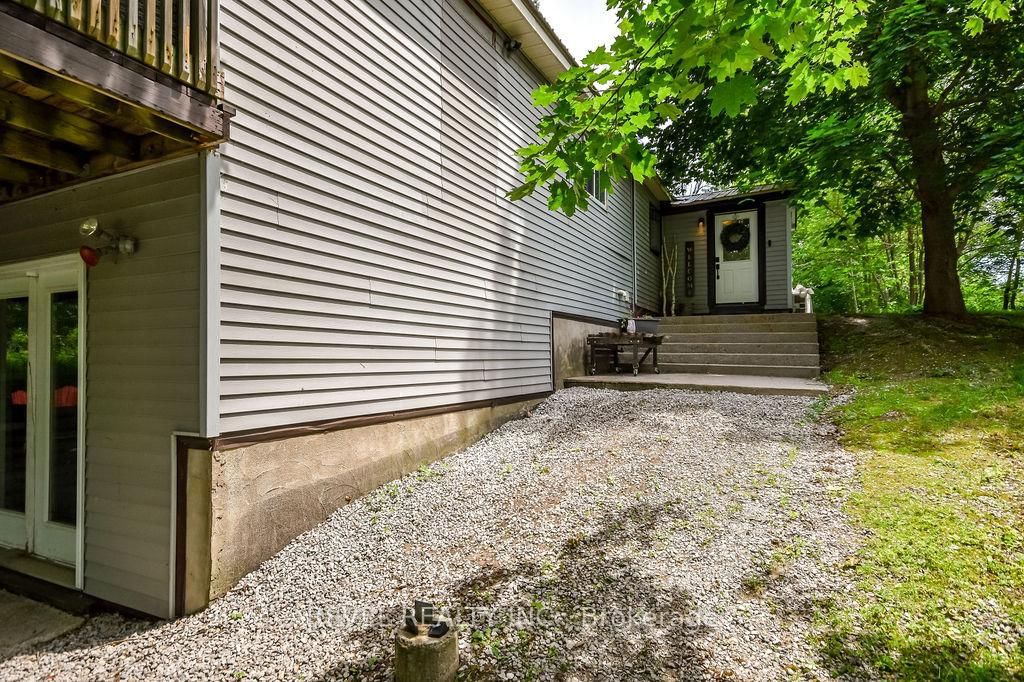 3267 Albany Street • Severn, ON photo 3