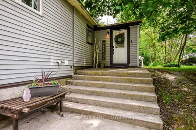 3267 Albany Street • Severn, ON photo 4