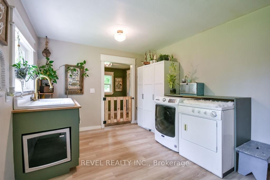 3267 Albany Street • Severn, ON photo 8