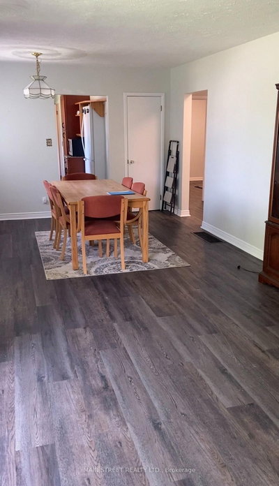 329 James Street E • Orillia, ON photo 4