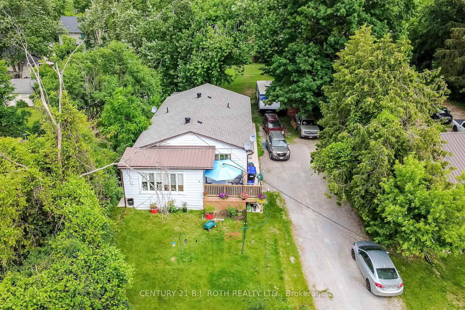6 Caroline Street • Ramara, ON photo 2