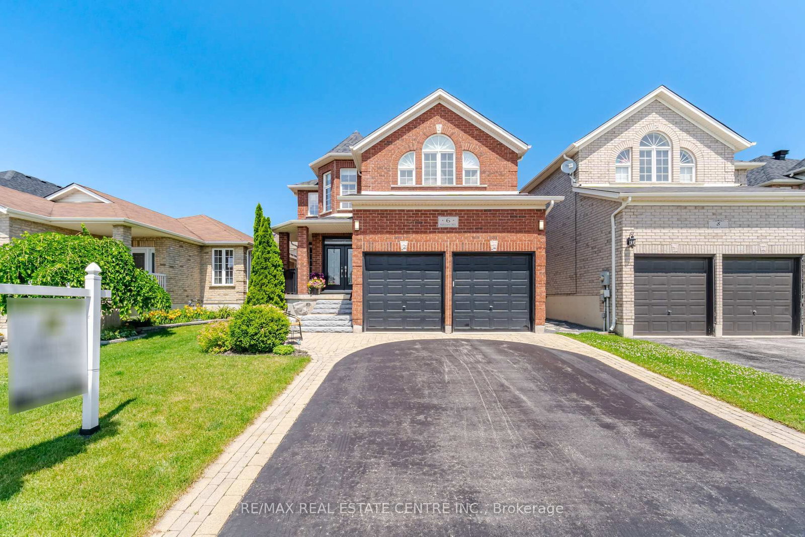 6 Parisian Crescent • Barrie, ON photo 2