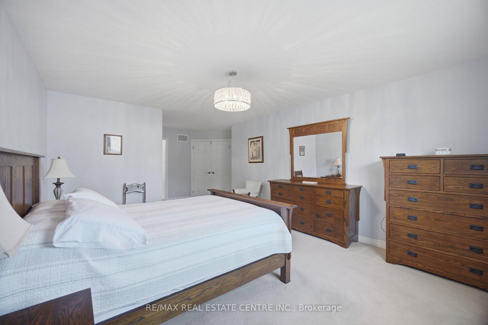 6 Parisian Crescent • Barrie, ON photo 23