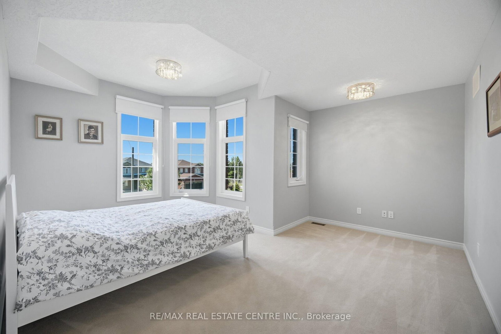 6 Parisian Crescent • Barrie, ON photo 27
