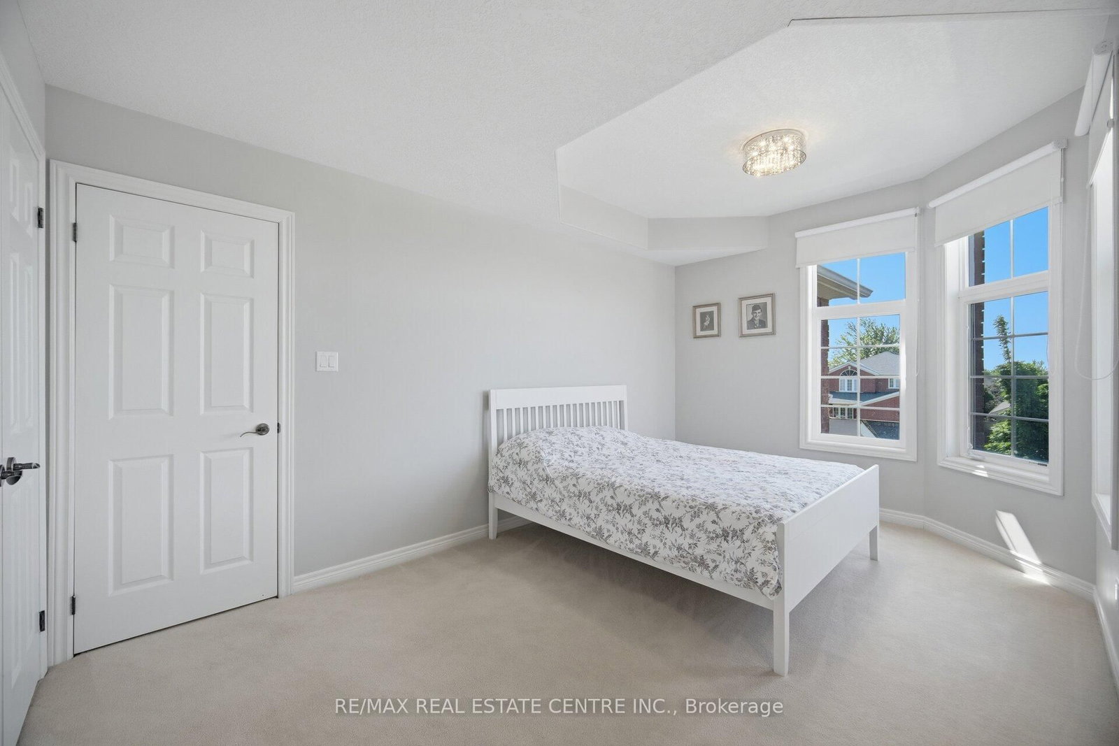 6 Parisian Crescent • Barrie, ON photo 28