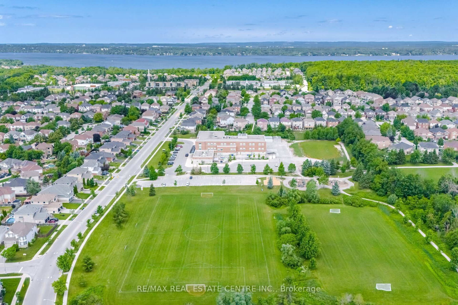 6 Parisian Crescent • Barrie, ON photo 47