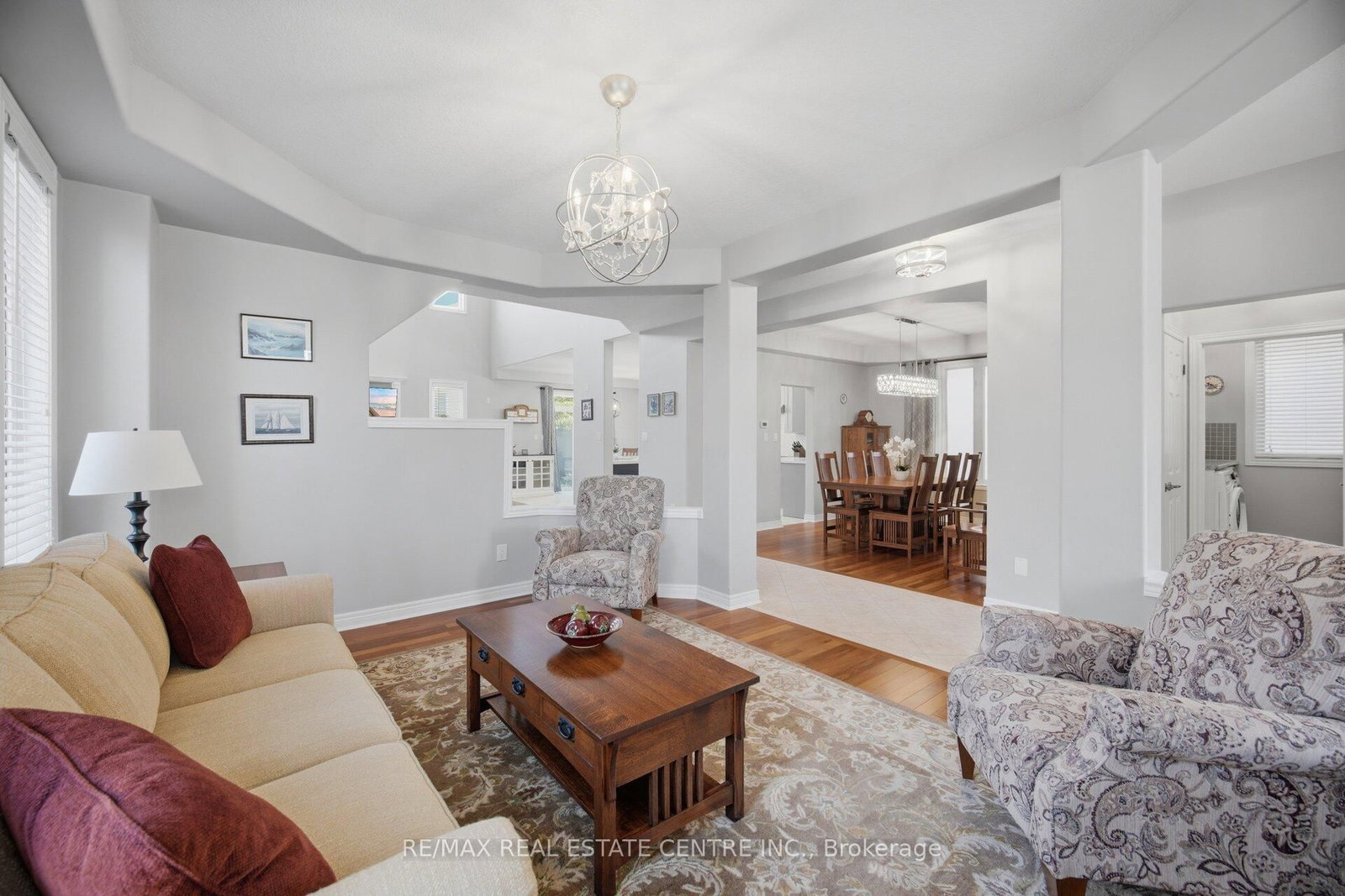 6 Parisian Crescent • Barrie, ON photo 9