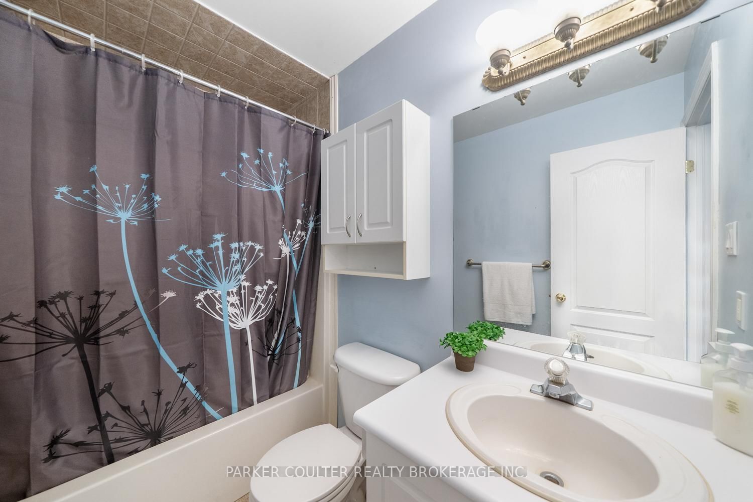 24 Parr Boulevard • Springwater, ON photo 17