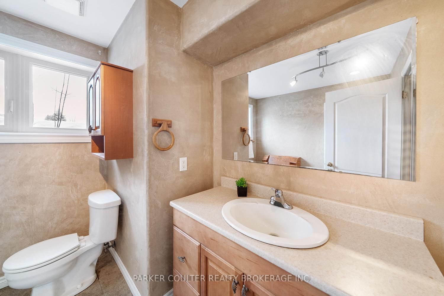 24 Parr Boulevard • Springwater, ON photo 29