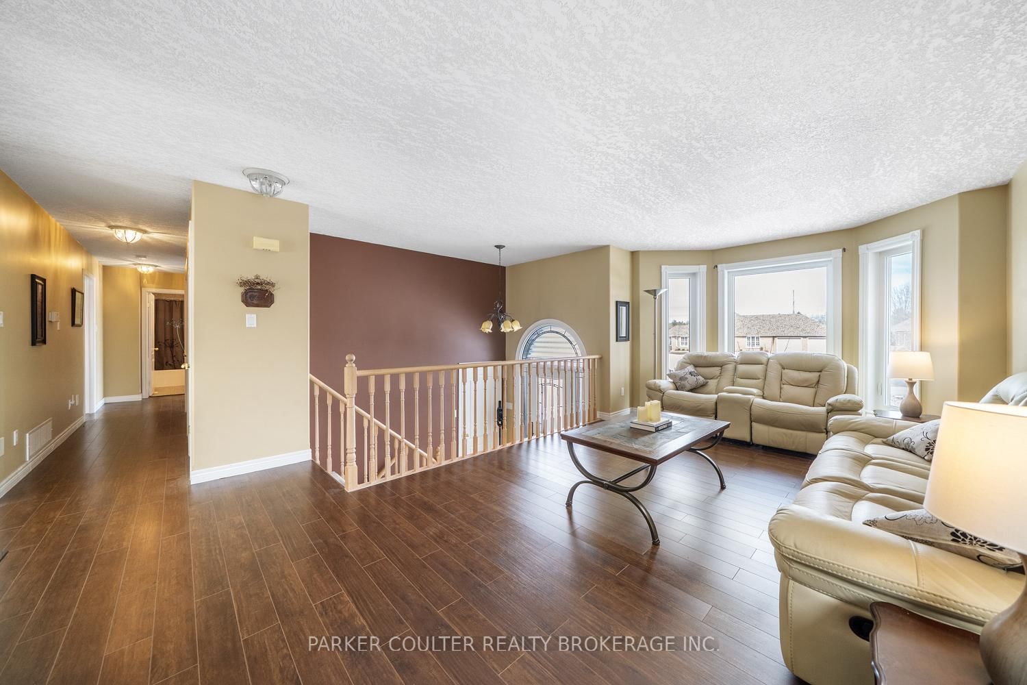 24 Parr Boulevard • Springwater, ON photo 6