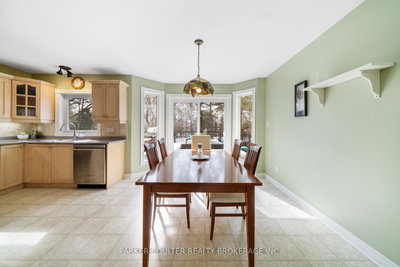24 Parr Boulevard • Springwater, ON photo 9