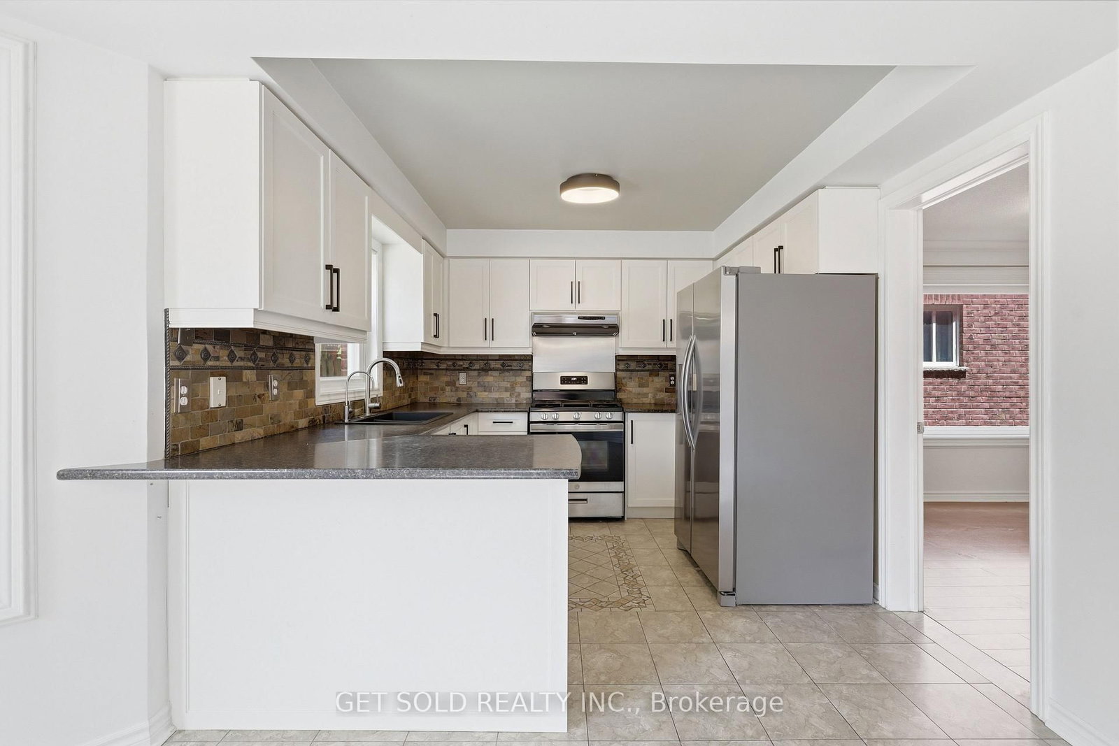 28 Hawkins Drive • Barrie, ON photo 10