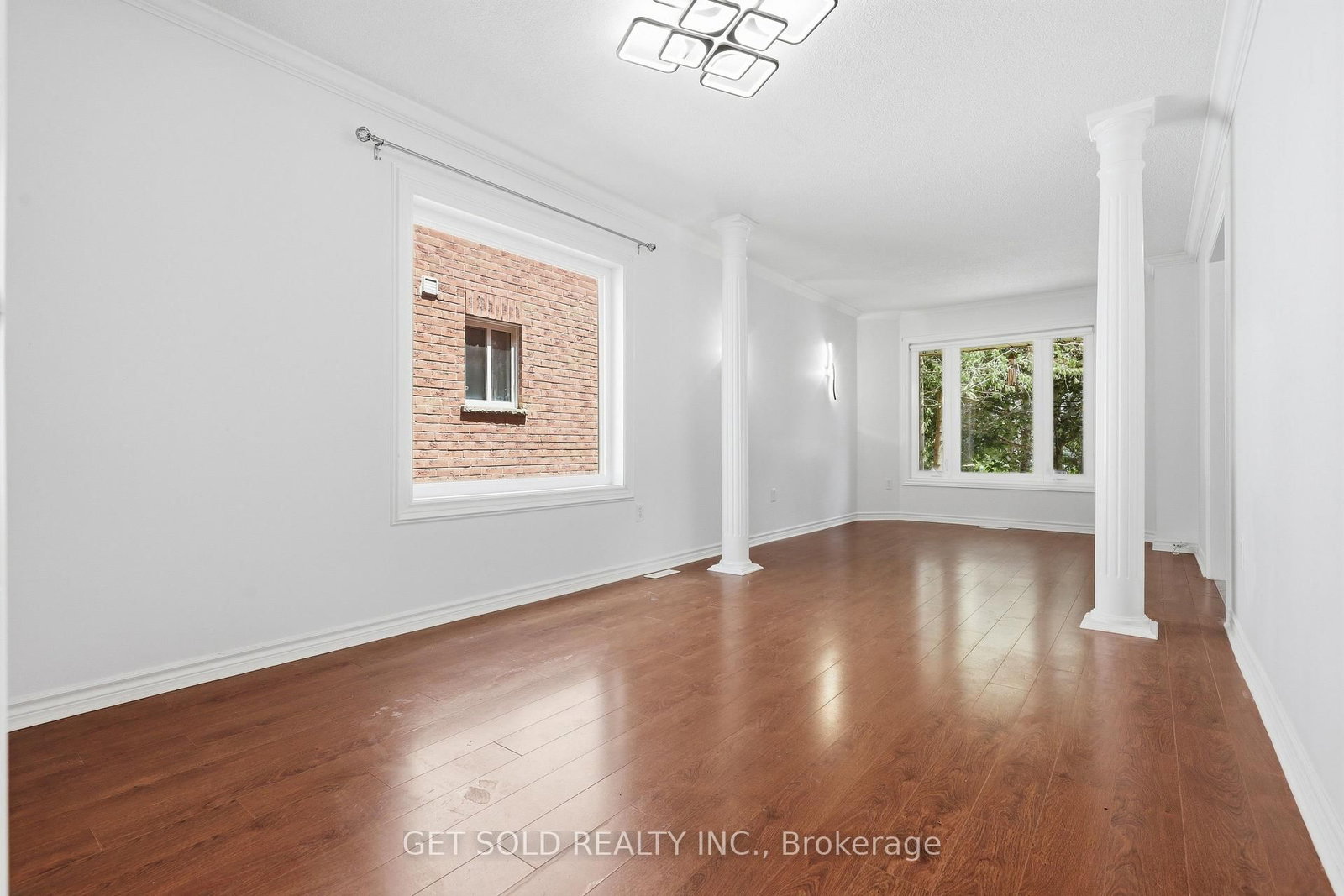 28 Hawkins Drive • Barrie, ON photo 12