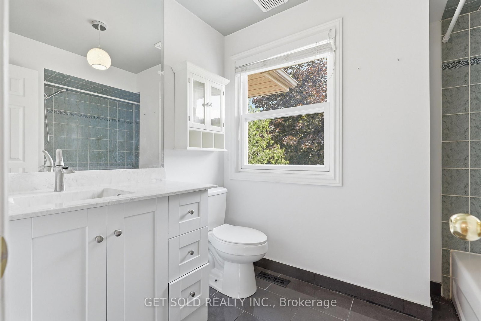 28 Hawkins Drive • Barrie, ON photo 22