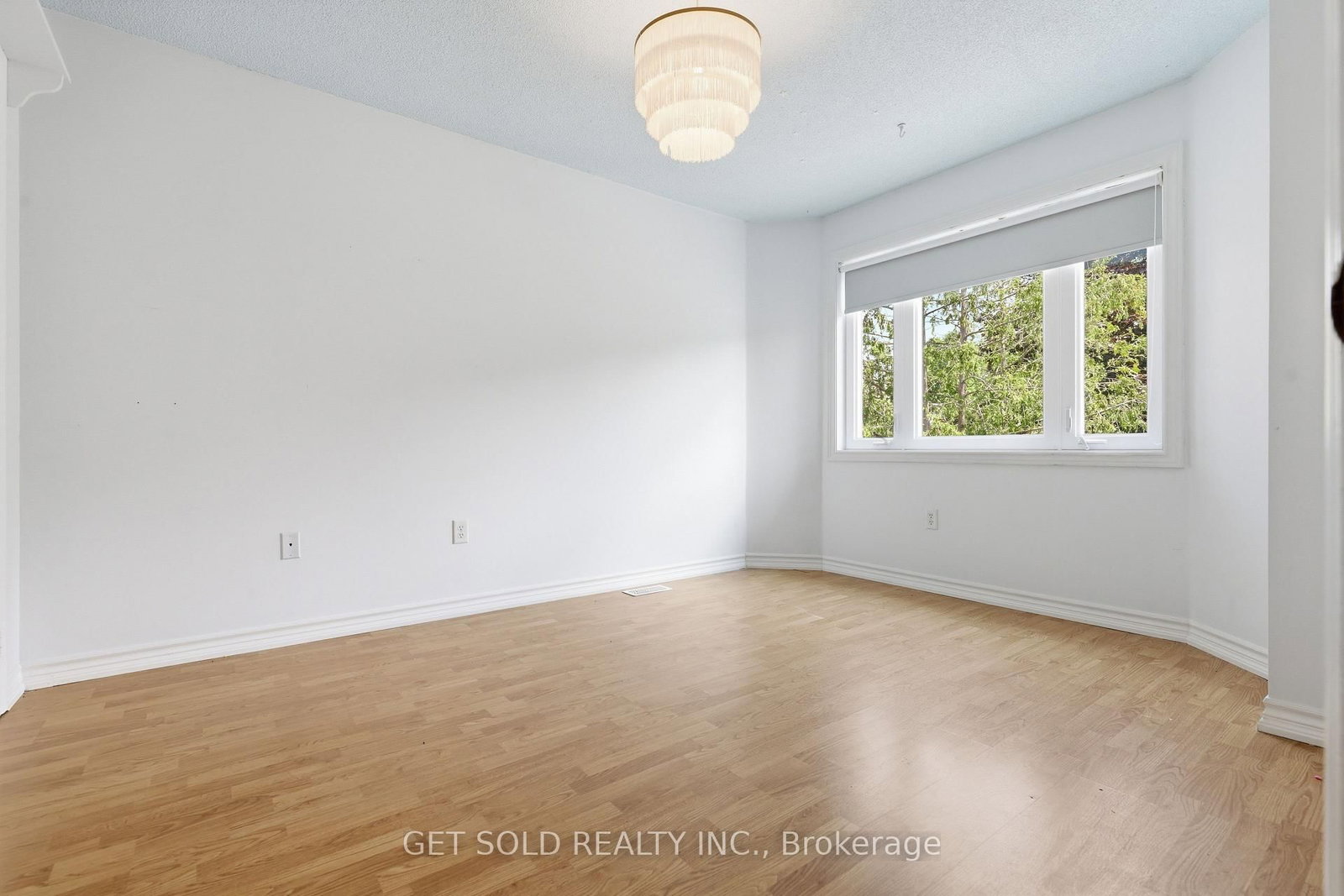 28 Hawkins Drive • Barrie, ON photo 23