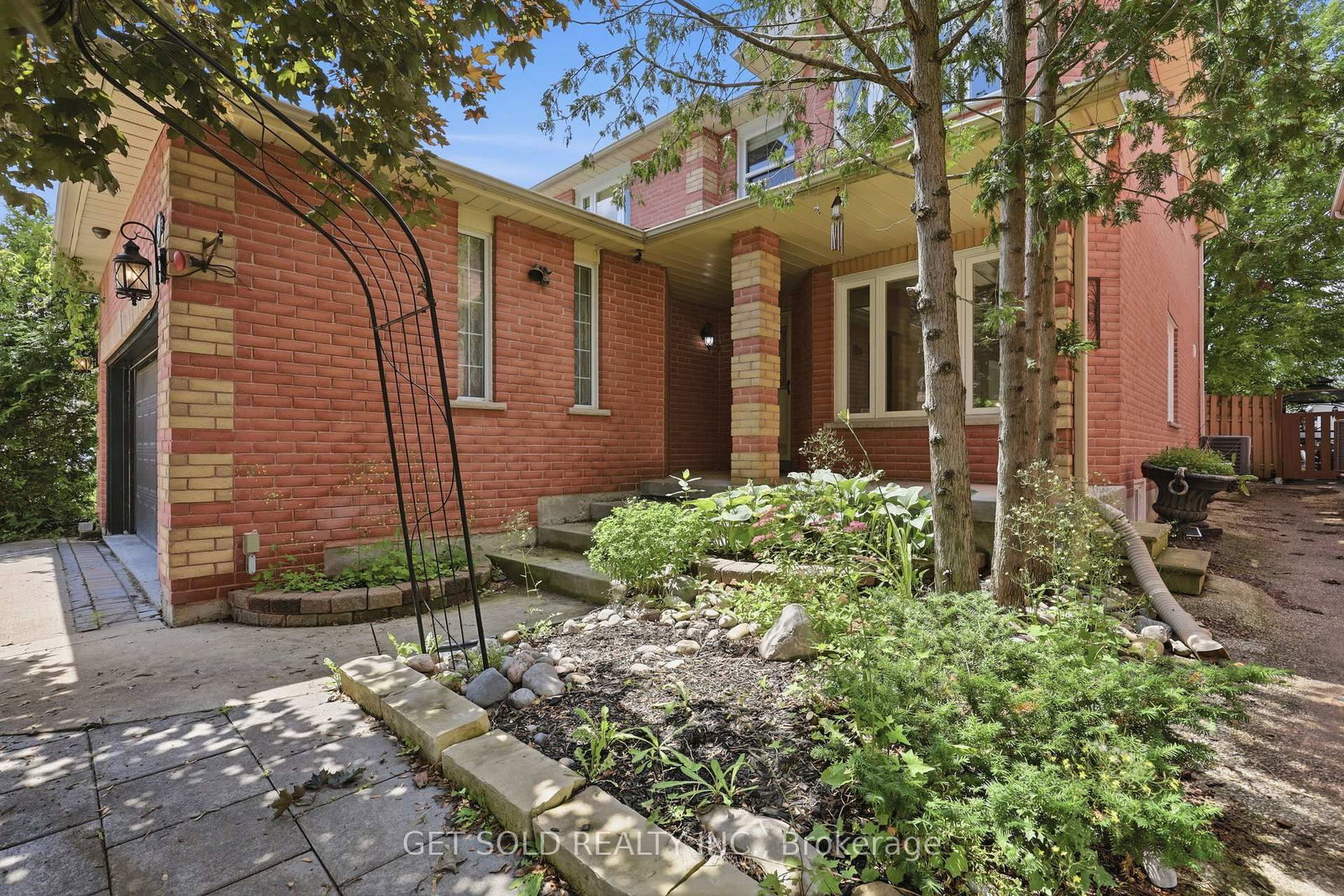 28 Hawkins Drive • Barrie, ON photo 27