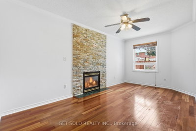 28 Hawkins Drive • Barrie, ON photo 4