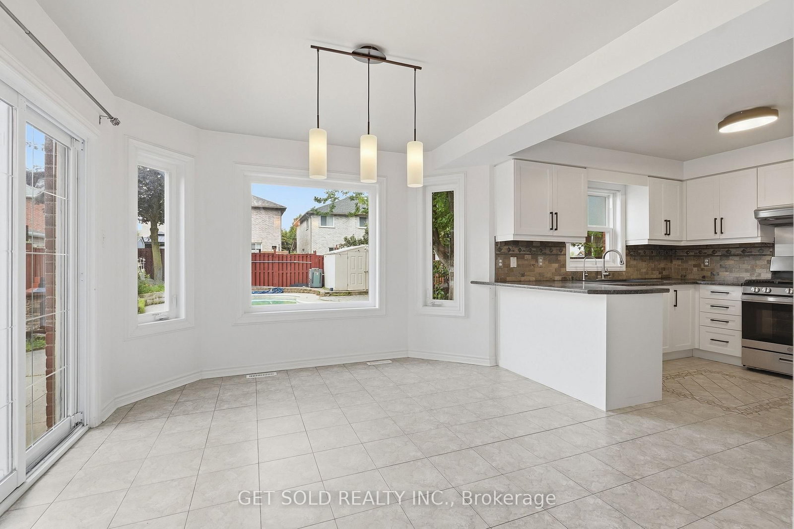 28 Hawkins Drive • Barrie, ON photo 8